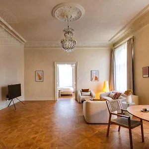  Appartement Fragola Old Town
